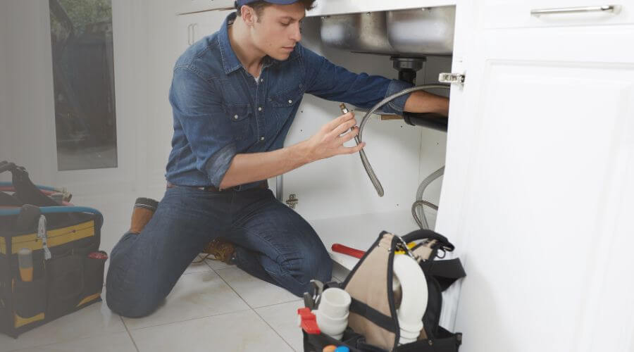 Professional water heater repair in Delavan, IL